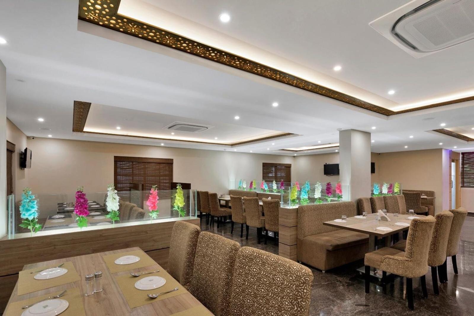 Collection O Gravity Hotel Hyderabad Exterior photo